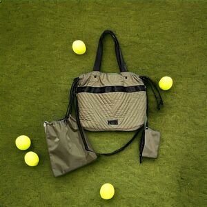 STEVE MADDEN Quilted Gym Bag Travel Cosmetic & Shoe Bag Included